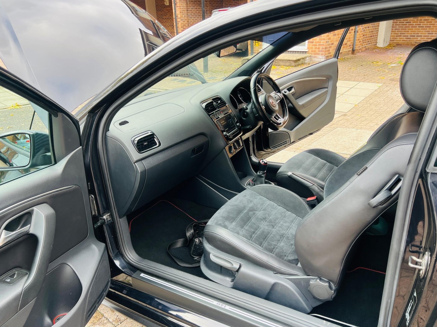 Used Volkswagen Polo 2015 for sale - 76486871: Photo 68