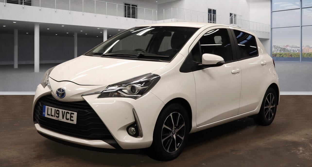 Used Toyota Yaris 2019 for sale - 76620423: Photo 2