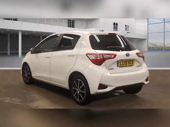 Used Toyota Yaris 2019 for sale - 76620423: Photo