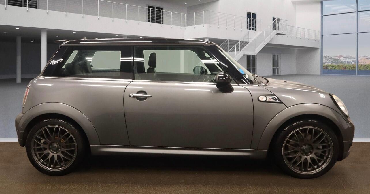 Used MINI Hatch 2010 for sale - 76499122: Photo 5