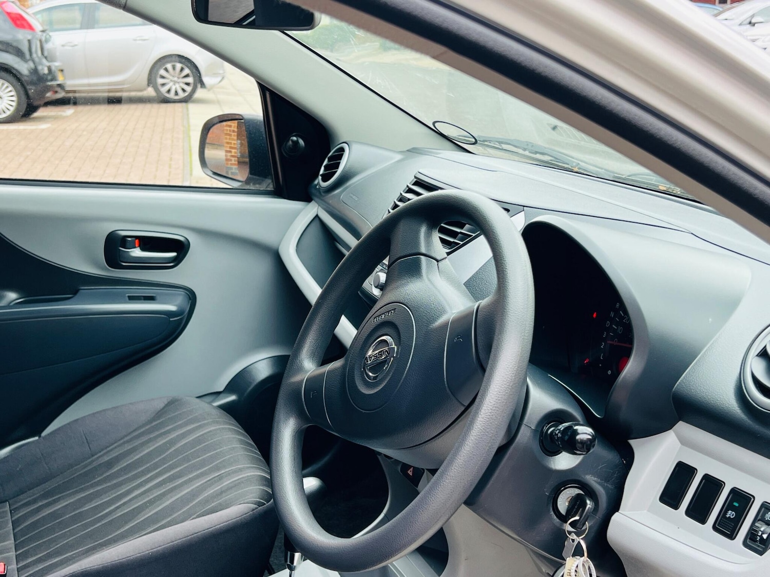 Used Nissan Pixo 2010 for sale - 76486837: Photo 34