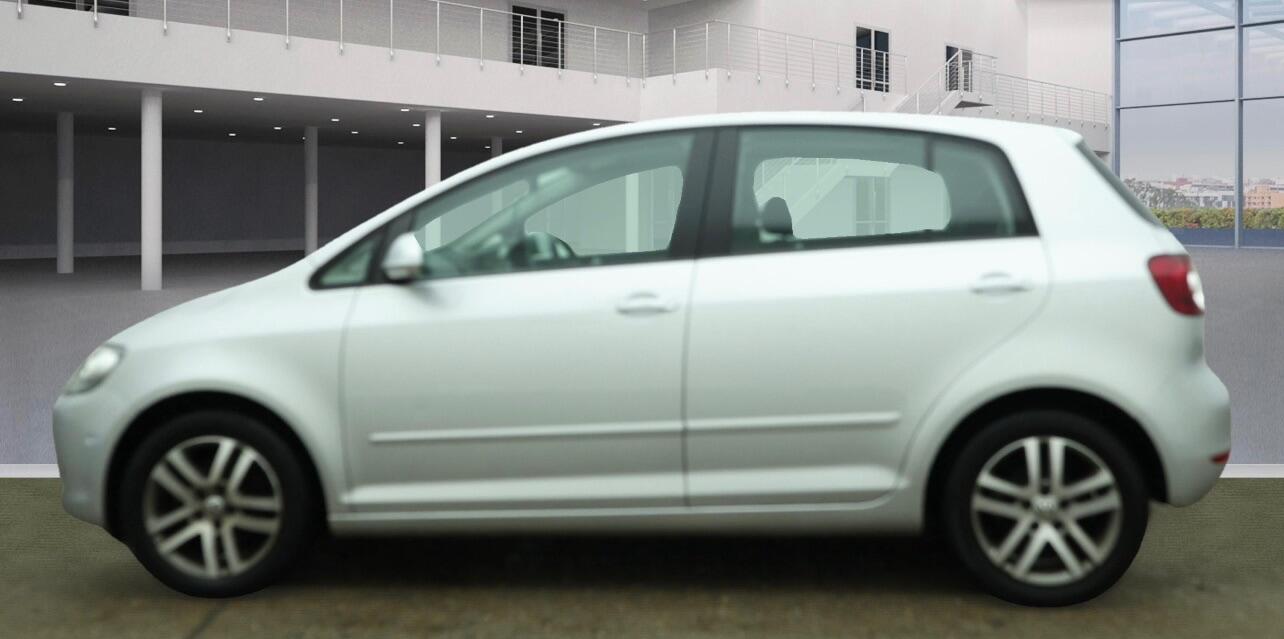 Used Volkswagen Golf Plus 2010 for sale - 76486867: Photo 1