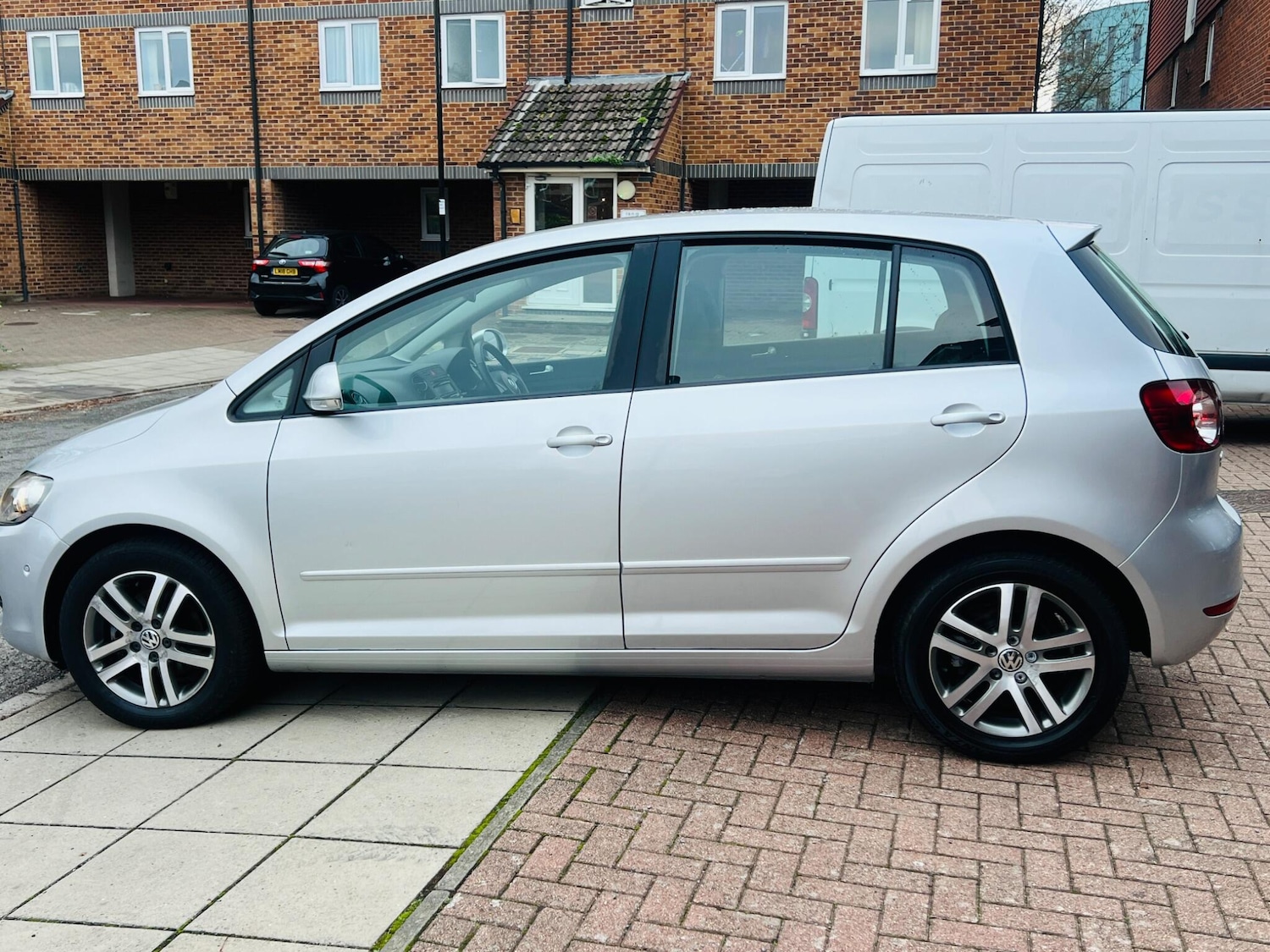 Used Volkswagen Golf Plus 2010 for sale - 76486867: Photo 18