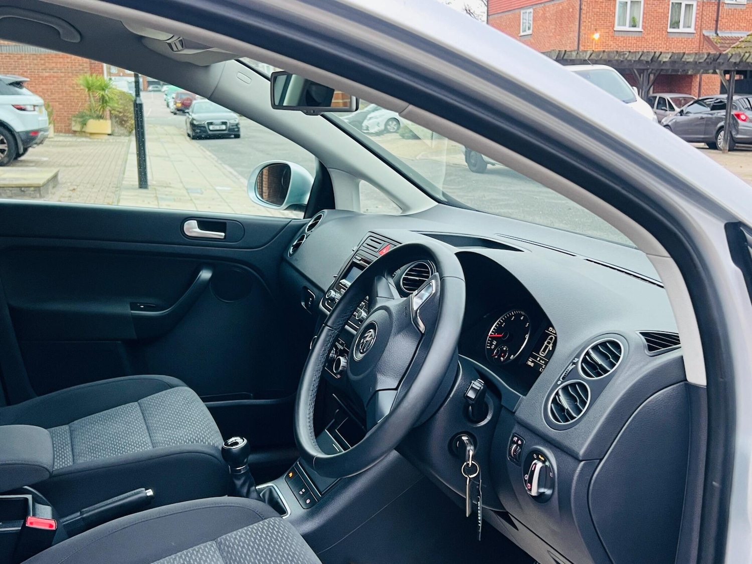 Used Volkswagen Golf Plus 2010 for sale - 76486867: Photo 28