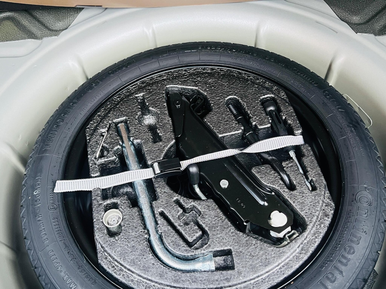 Used Volkswagen Golf Plus 2010 for sale - 76486867: Photo 36