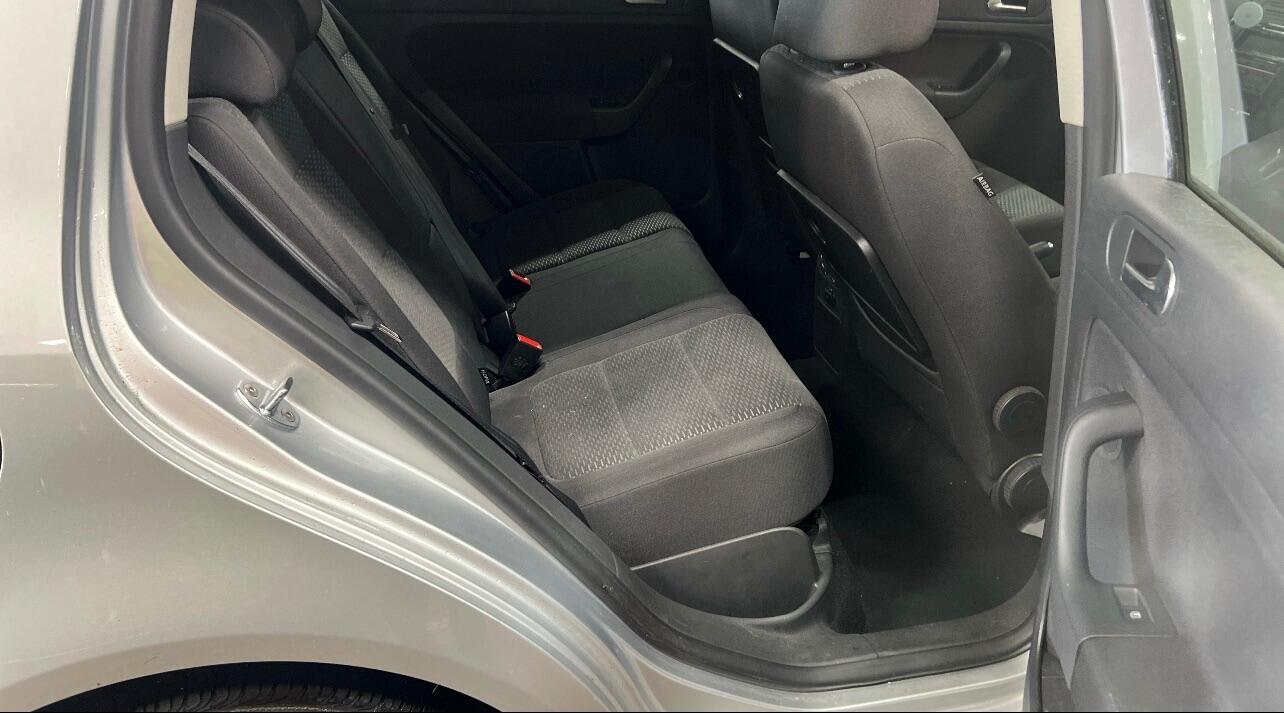 Used Volkswagen Golf Plus 2010 for sale - 76486867: Photo 4