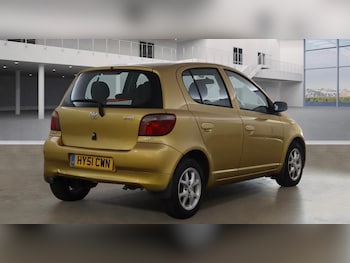 Used Toyota Yaris 2002 for sale - 76486832: Photo