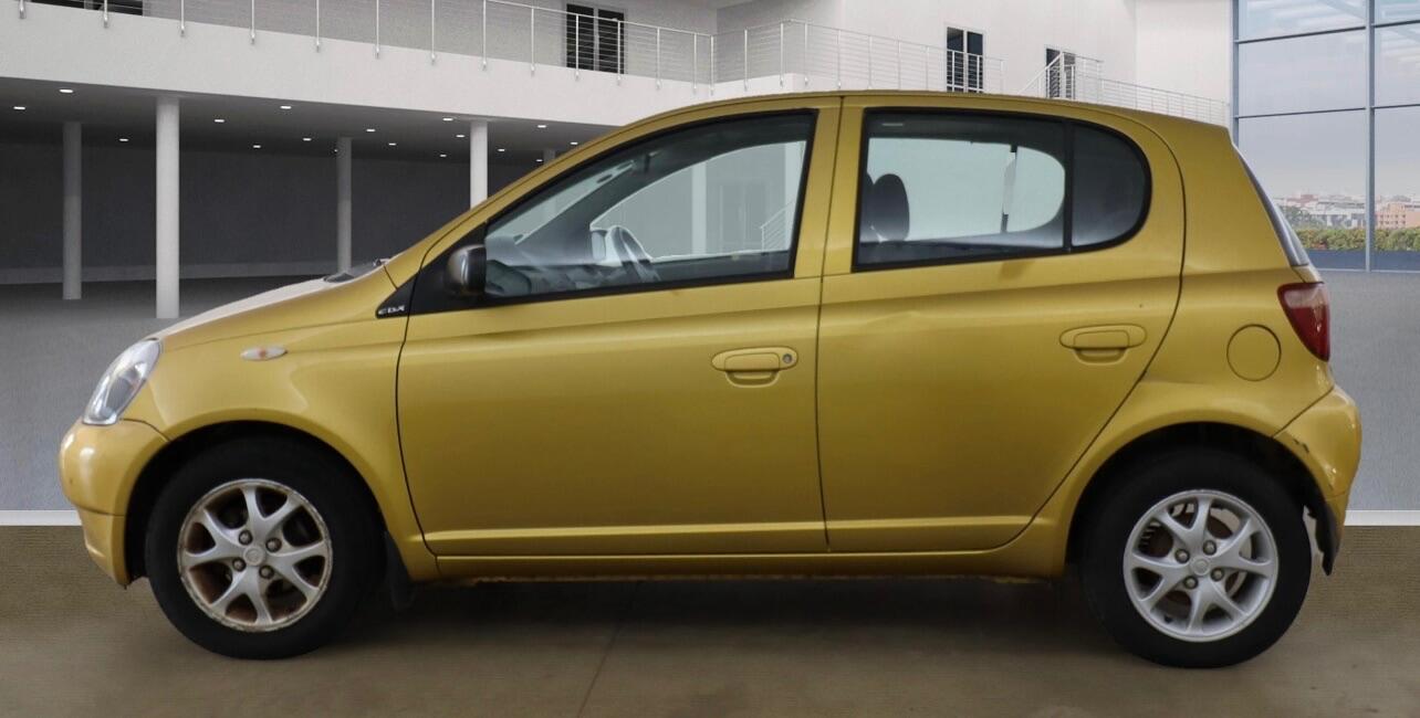 Used Toyota Yaris 2002 for sale - 76486832: Photo 6
