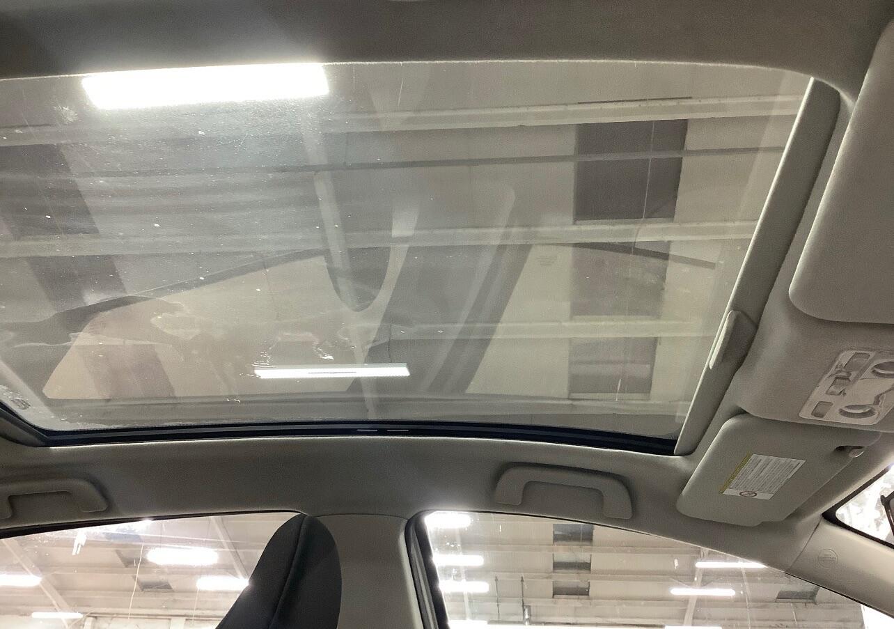 Used Toyota Yaris 2011 for sale - 76771617: Photo 12