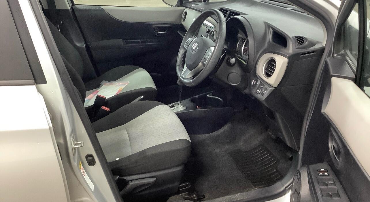 Used Toyota Yaris 2011 for sale - 76771617: Photo 6