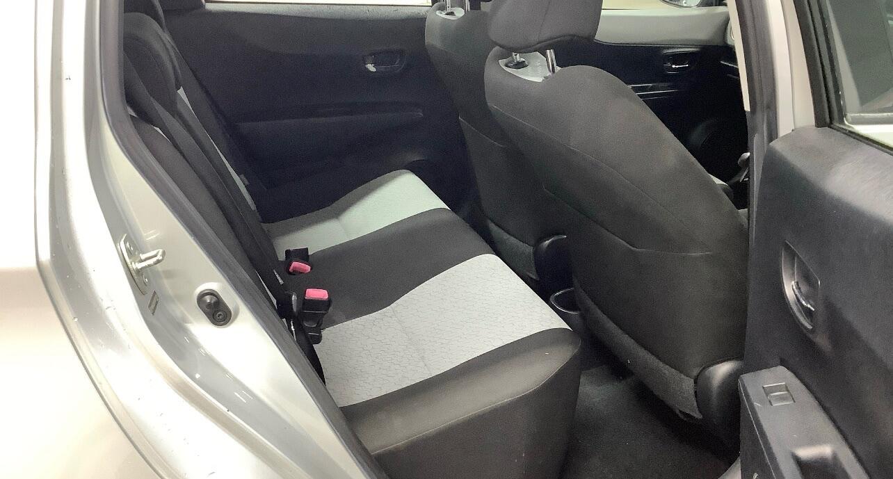 Used Toyota Yaris 2011 for sale - 76771617: Photo 7