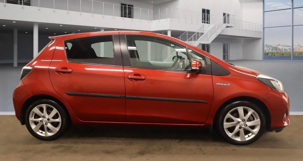 Used Toyota Yaris 2013 for sale - 76887421: Photo 4