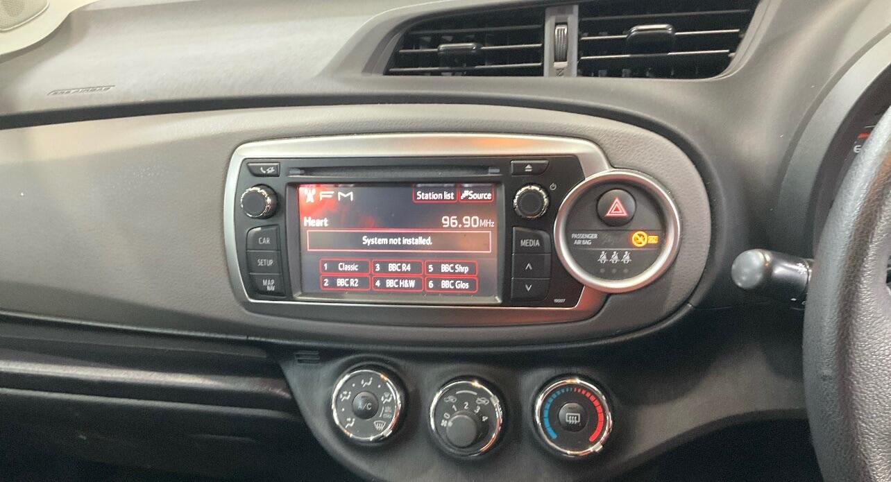 Used Toyota Yaris 2013 for sale - 76689397: Photo 11