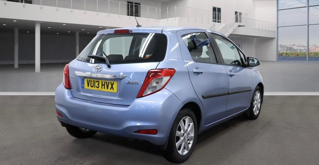Used Toyota Yaris 2013 for sale - 76689397: Photo 4