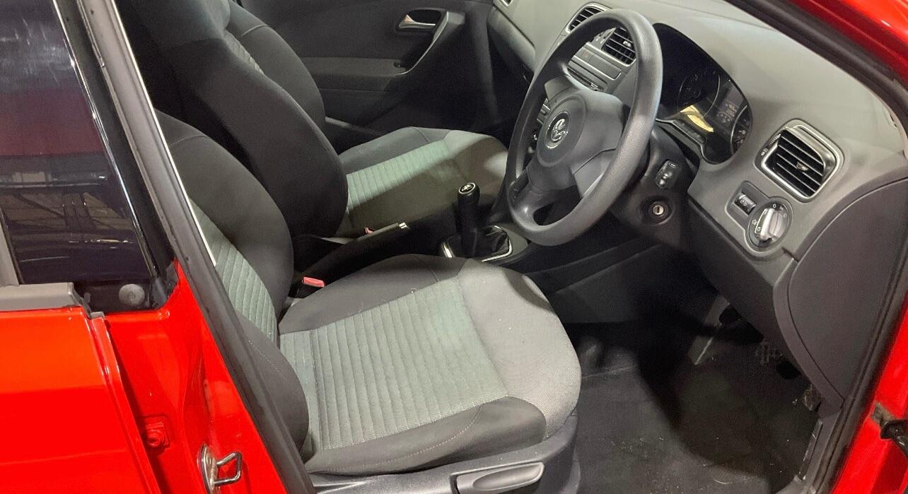 Used Volkswagen Polo 2010 for sale - 76486819: Photo 10