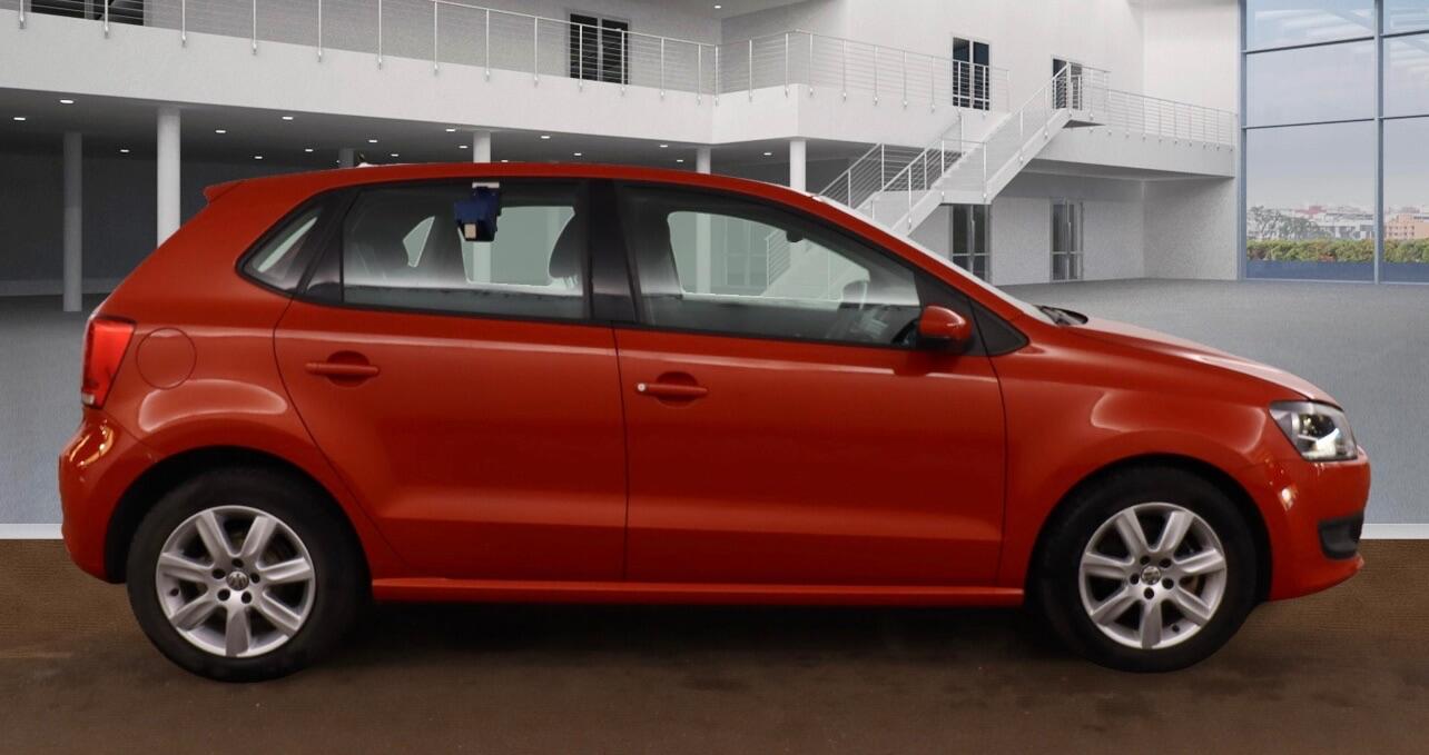 Used Volkswagen Polo 2010 for sale - 76486819: Photo 2