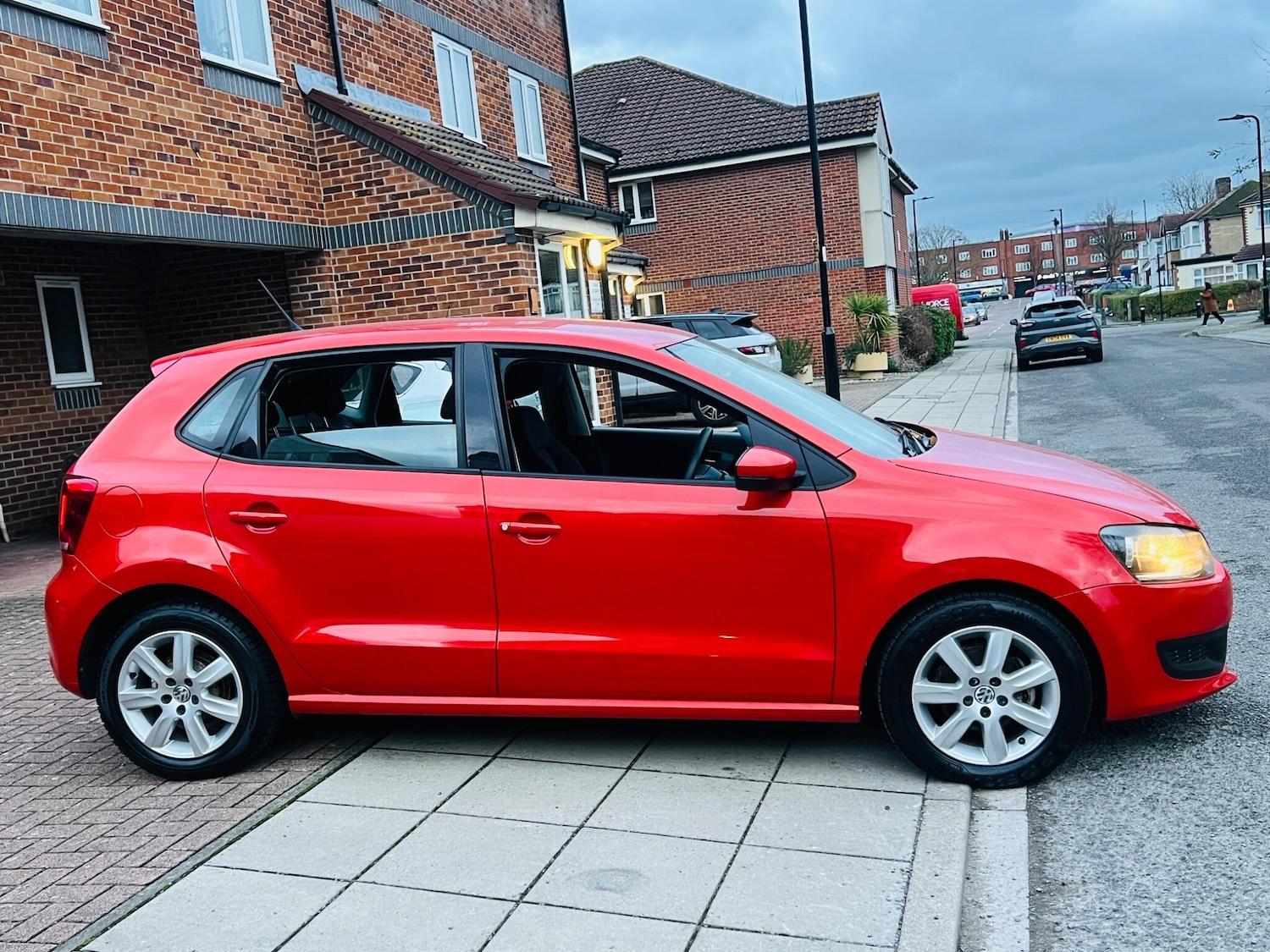 Used Volkswagen Polo 2010 for sale - 76486819: Photo 27