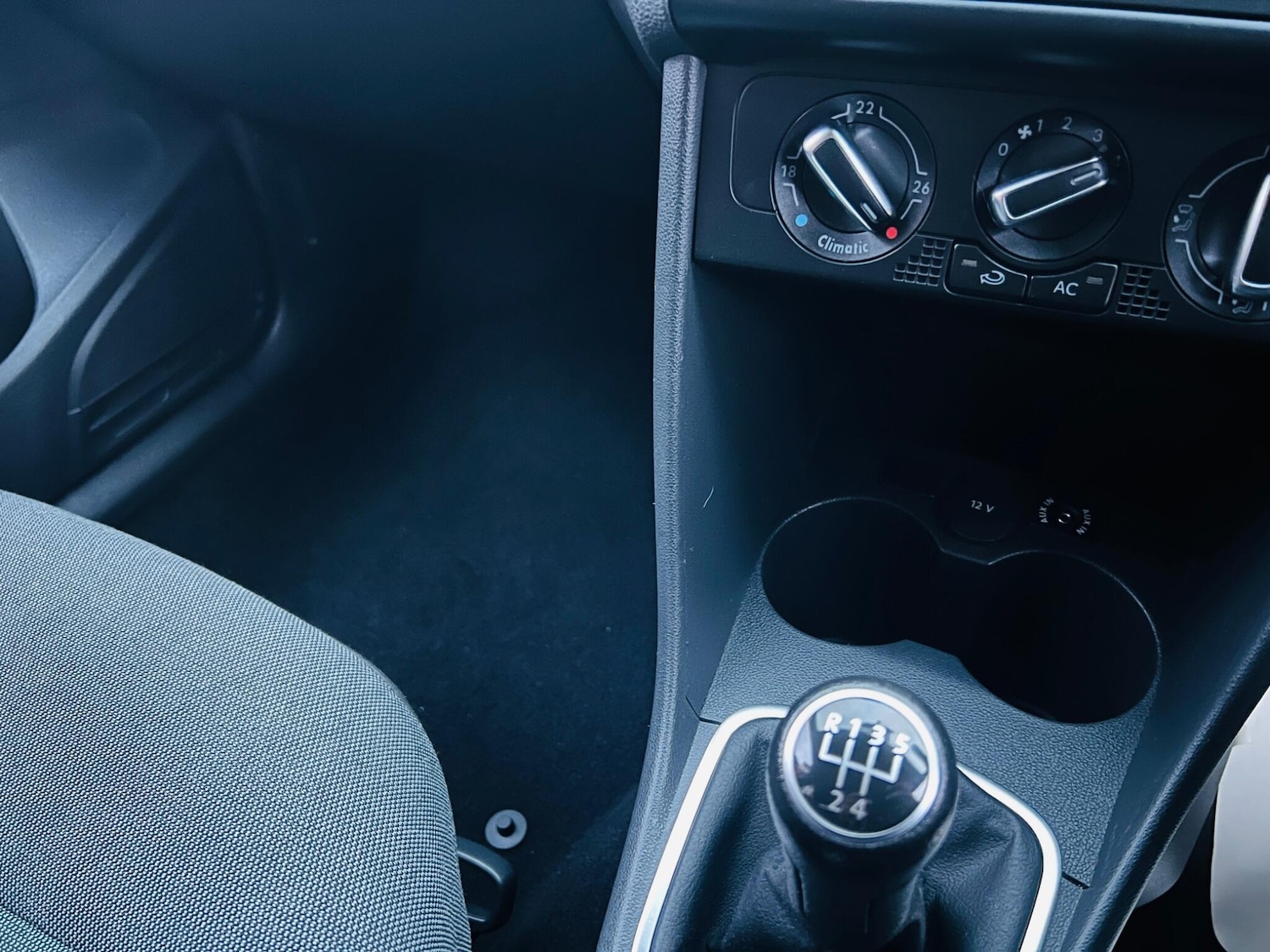 Used Volkswagen Polo 2010 for sale - 76486819: Photo 33