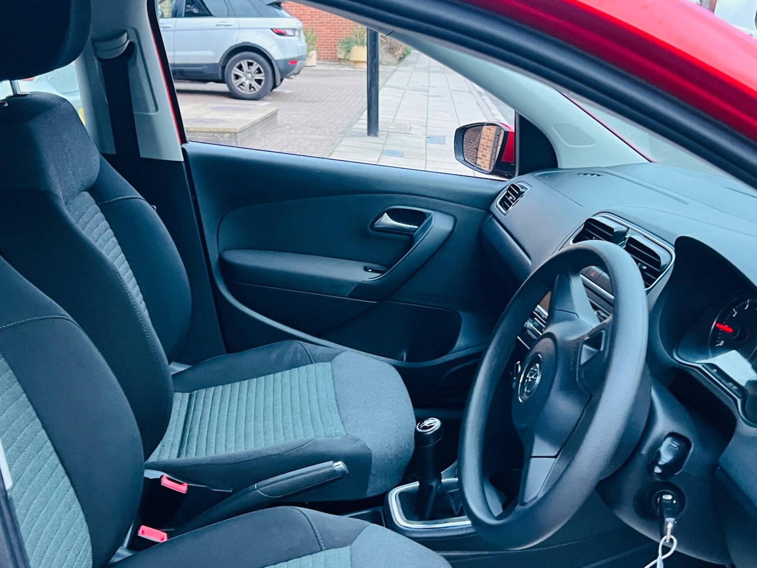 Used Volkswagen Polo 2010 for sale - 76486819: Photo 36