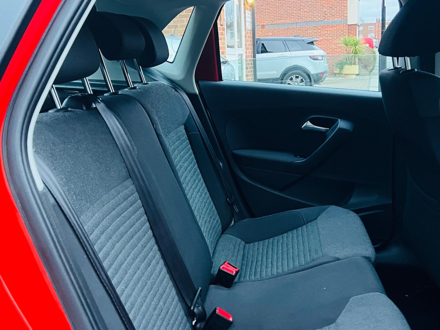 Used Volkswagen Polo 2010 for sale - 76486819: Photo 38