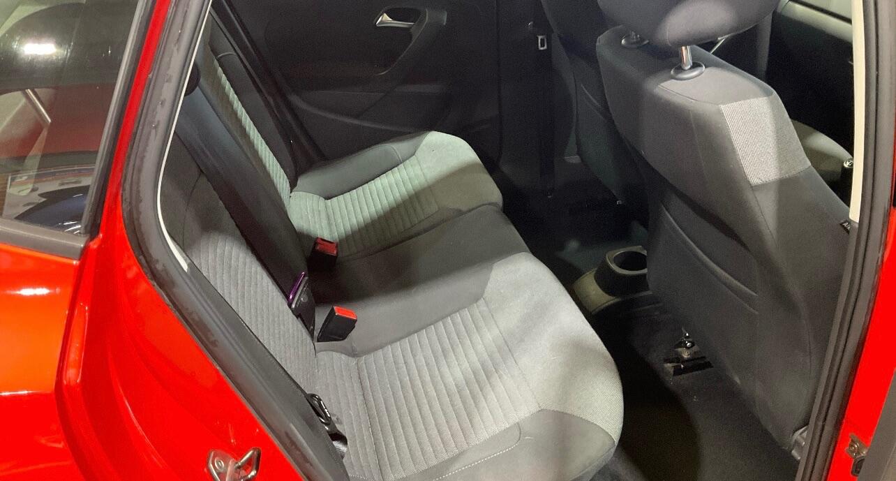 Used Volkswagen Polo 2010 for sale - 76486819: Photo 5