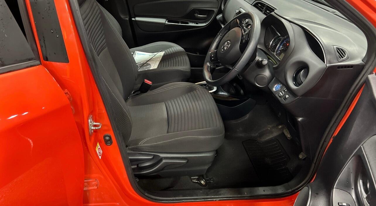 Used Toyota Yaris 2016 for sale - 76913200: Photo 9