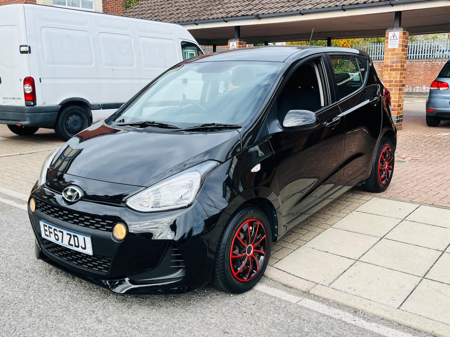 Used Hyundai i10 2018 for sale - 76486844: Photo 12