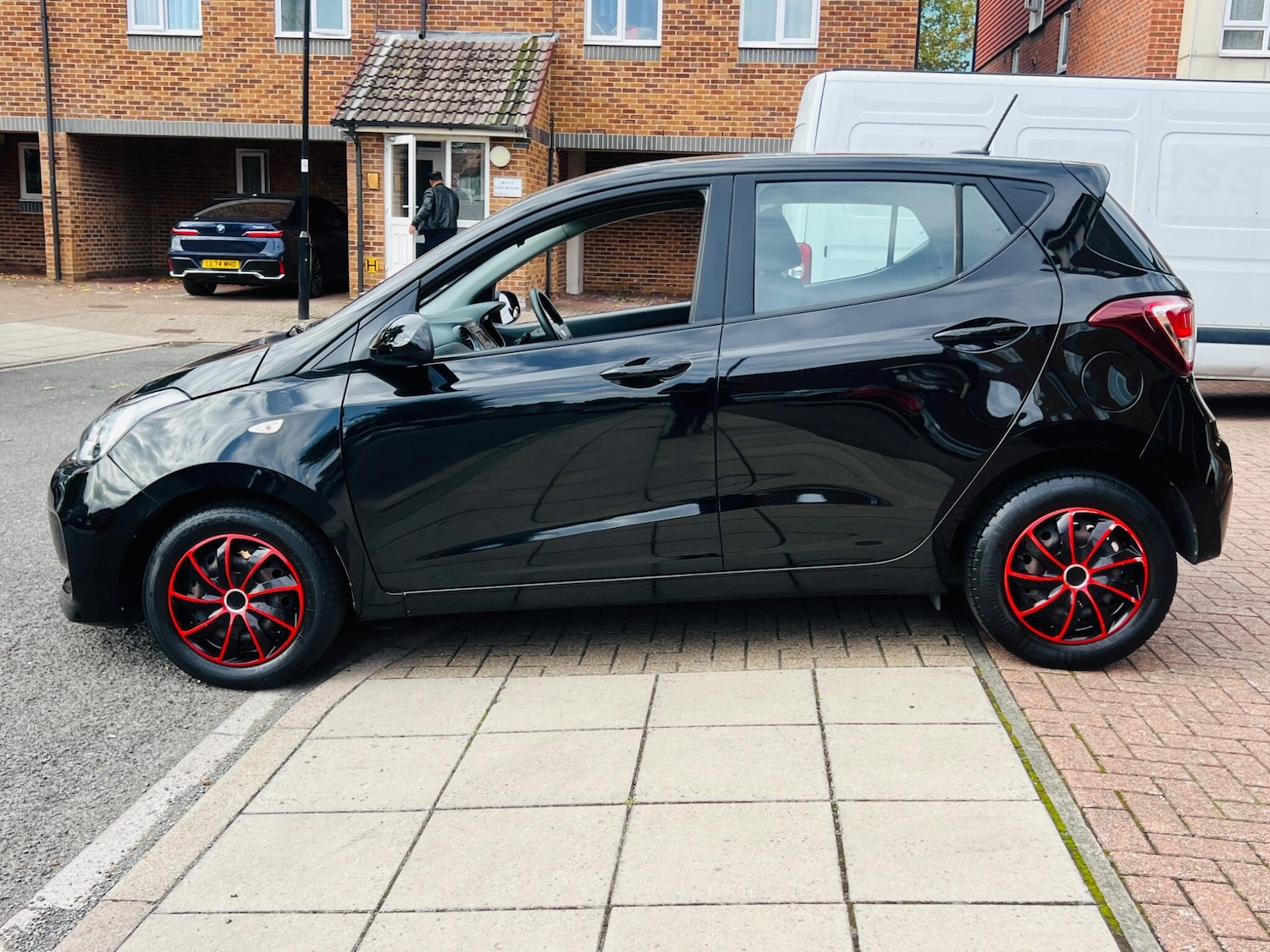 Used Hyundai i10 2018 for sale - 76486844: Photo 17