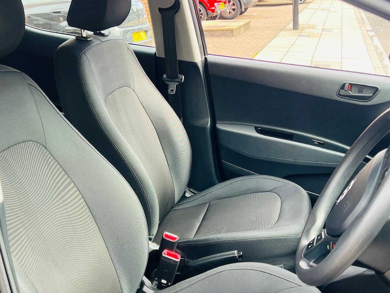 Used Hyundai i10 2018 for sale - 76486844: Photo 34