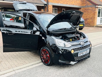 Used Hyundai i10 2018 for sale - 76486844: Photo