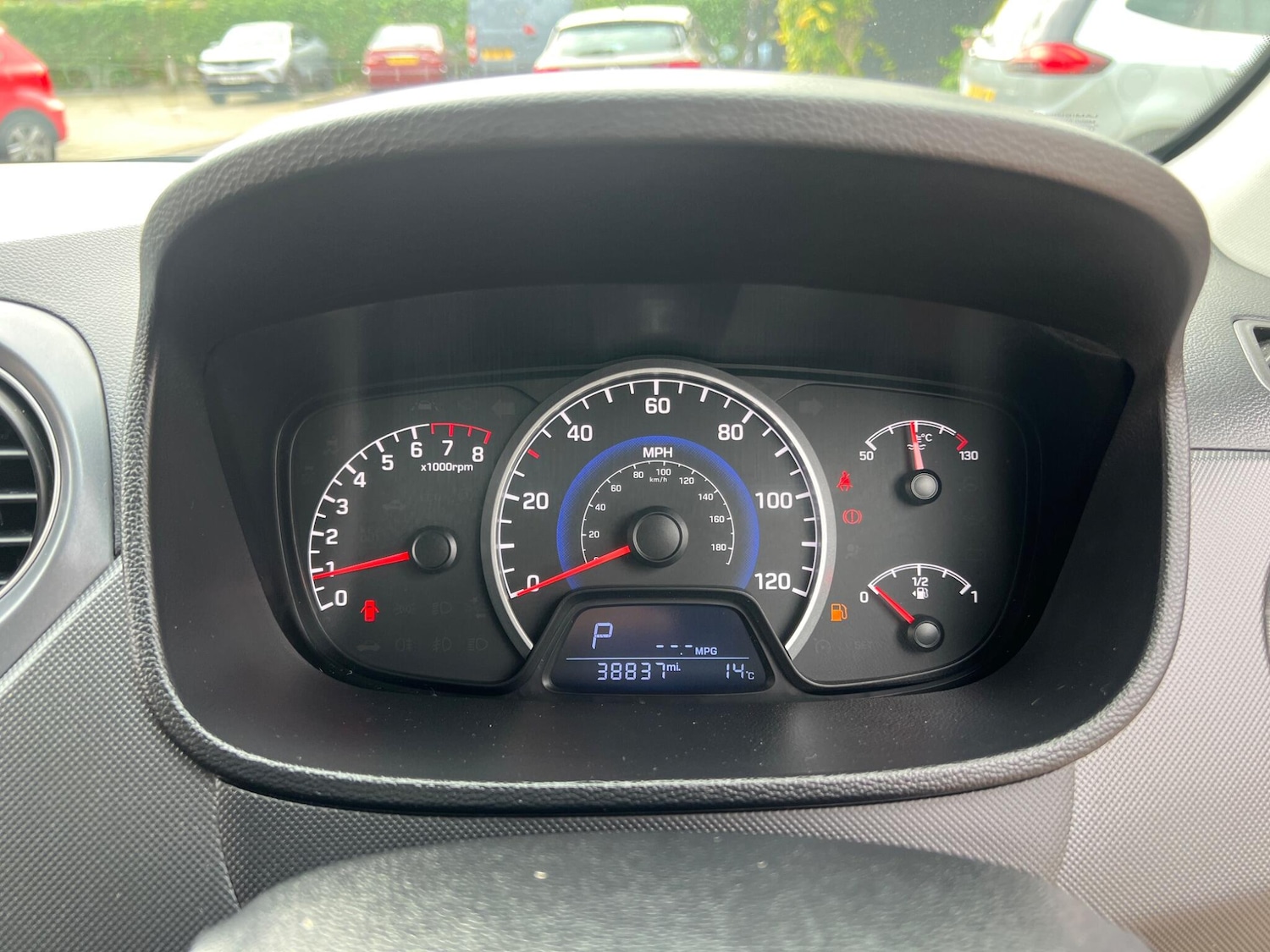 Used Hyundai i10 2018 for sale - 76486844: Photo 45