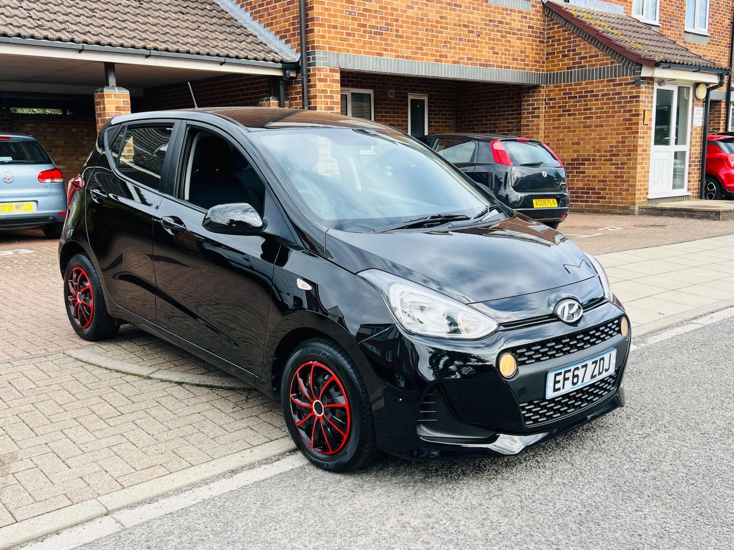 Used Hyundai i10 2018 for sale - 76486844: Photo 7