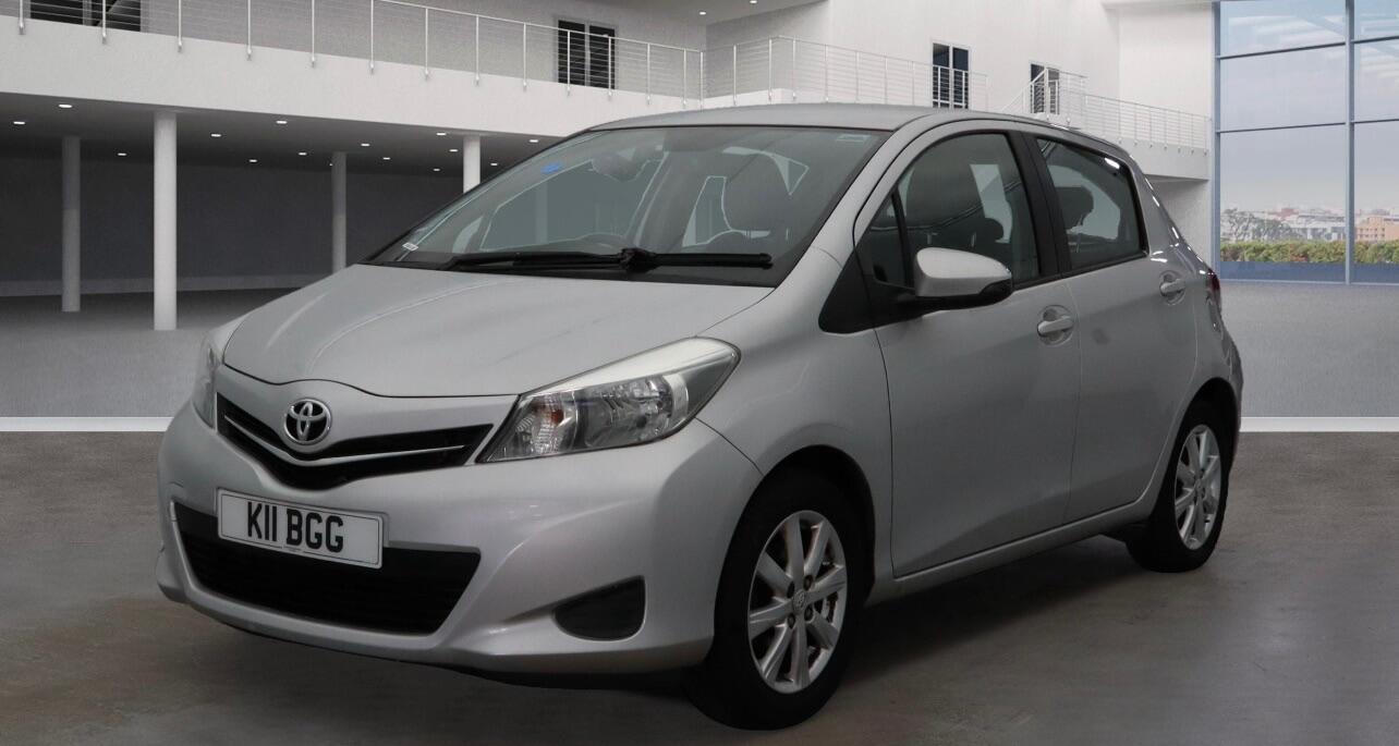 Used Toyota Yaris 2012 for sale - 76702321: Photo 2