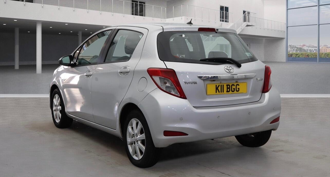 Used Toyota Yaris 2012 for sale - 76702321: Photo 3