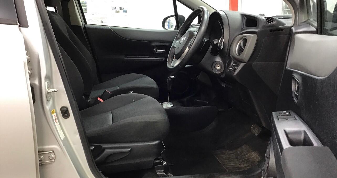 Used Toyota Yaris 2012 for sale - 76702321: Photo 5