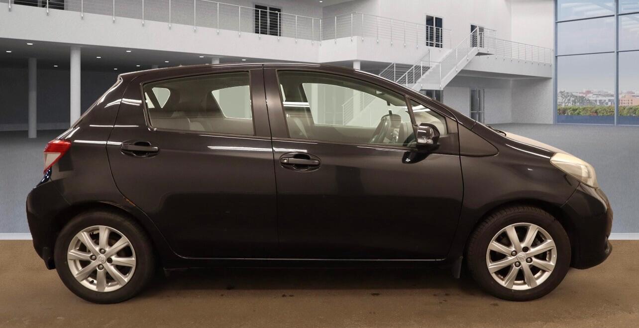 Used Toyota Yaris 2012 for sale - 76486840: Photo 5