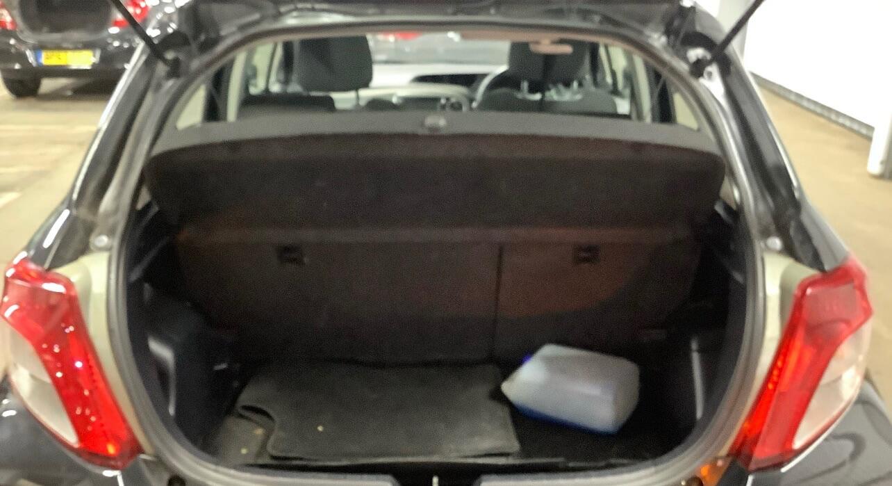 Used Toyota Yaris 2012 for sale - 76486840: Photo 7