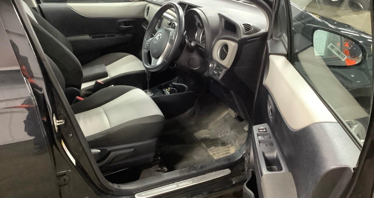 Used Toyota Yaris 2012 for sale - 76486840: Photo 9