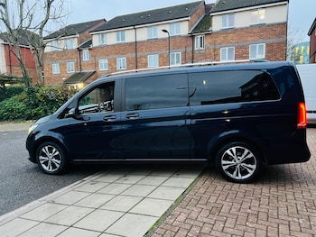 Used Mercedes-Benz V-Class 2018 for sale - 76714633: Photo