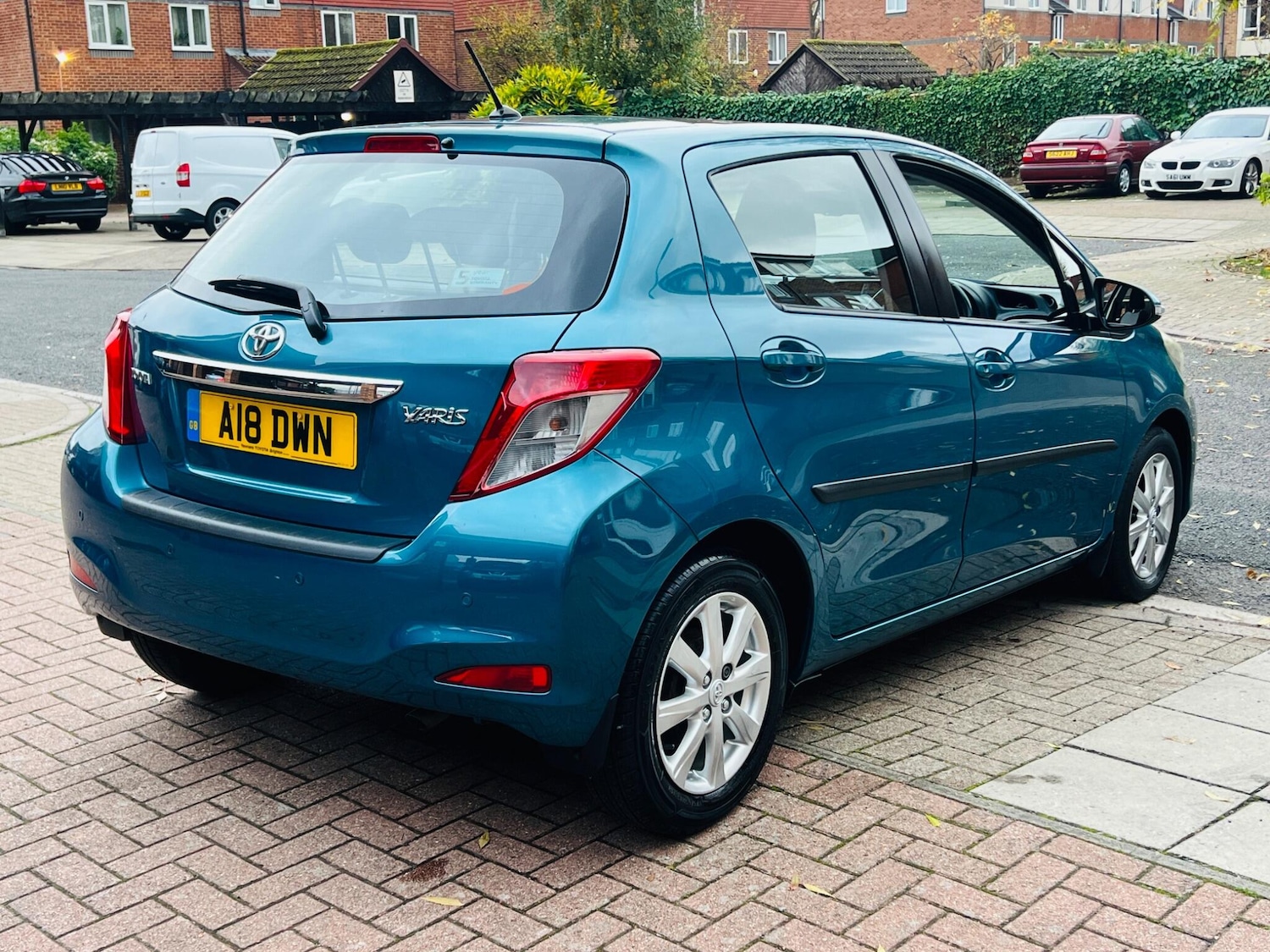 Used Toyota Yaris 2011 for sale - 76486826: Photo 18