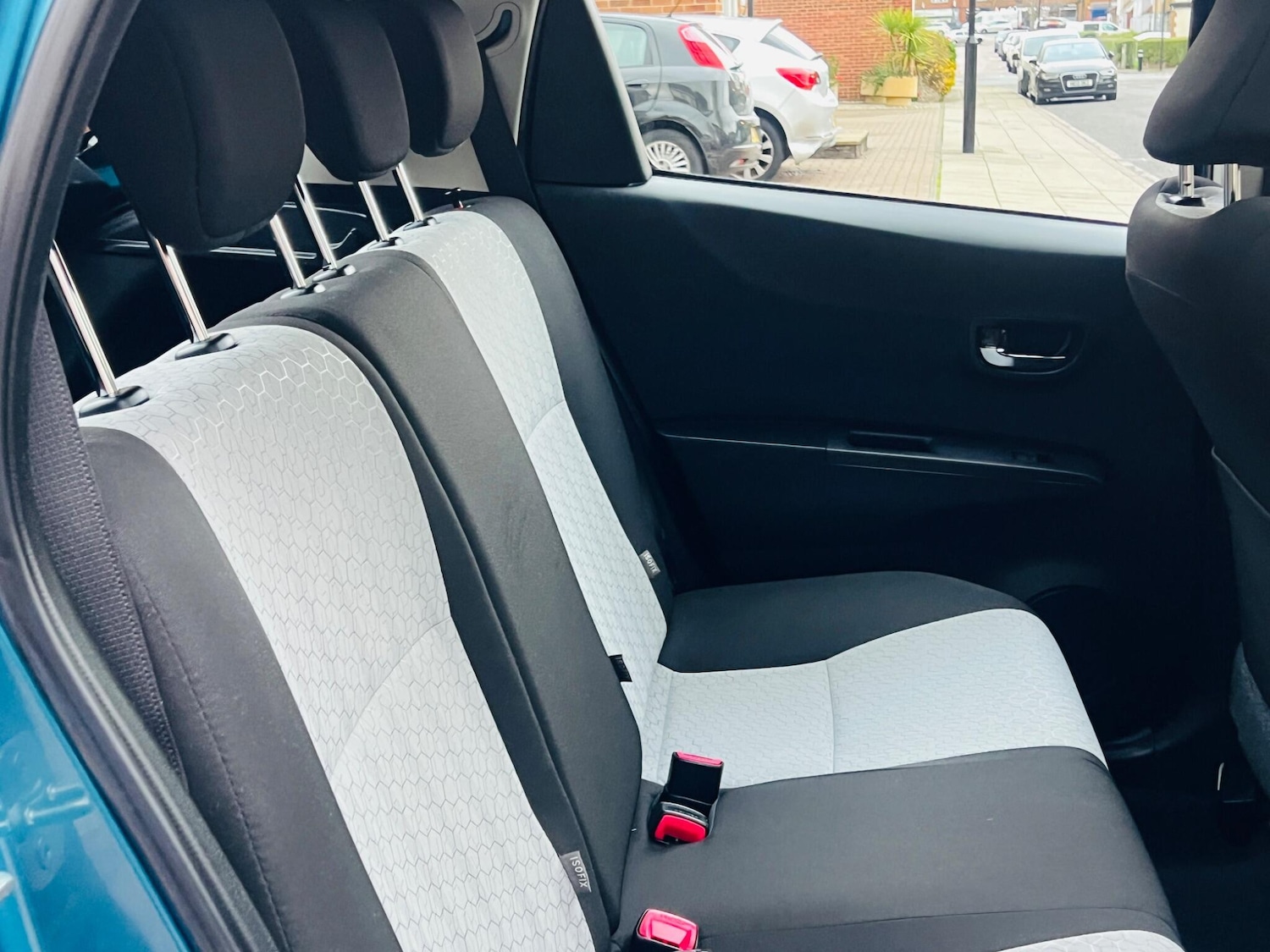 Used Toyota Yaris 2011 for sale - 76486826: Photo 22