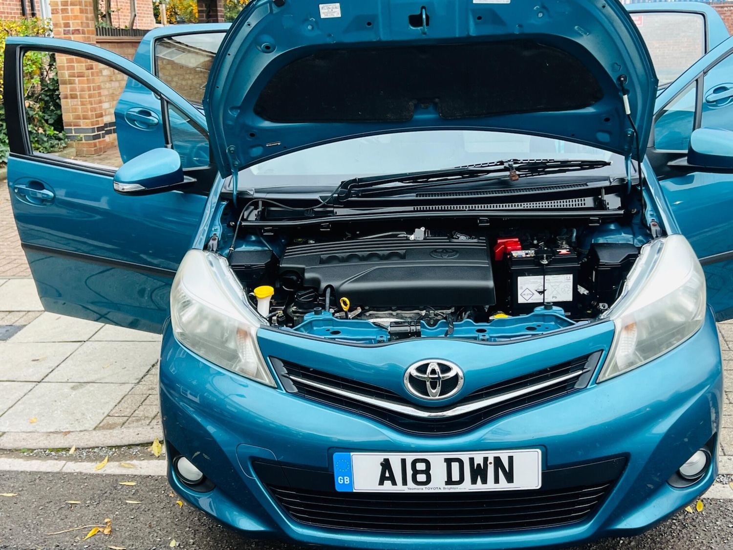 Used Toyota Yaris 2011 for sale - 76486826: Photo 26