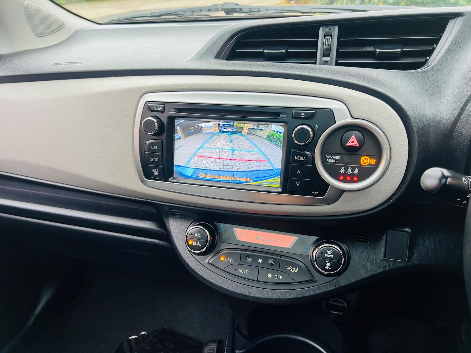 Used Toyota Yaris 2011 for sale - 76486826: Photo 29