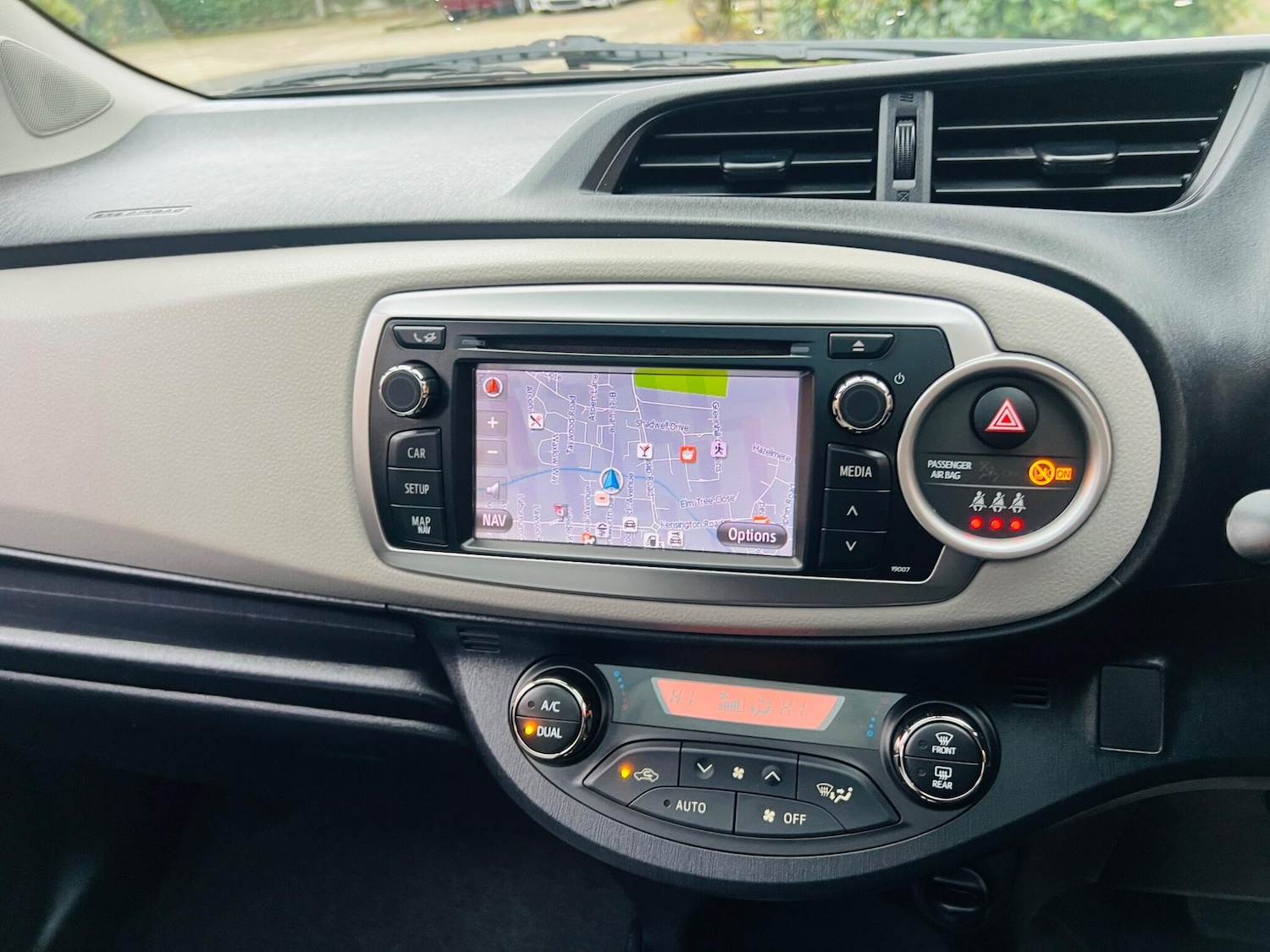 Used Toyota Yaris 2011 for sale - 76486826: Photo 30