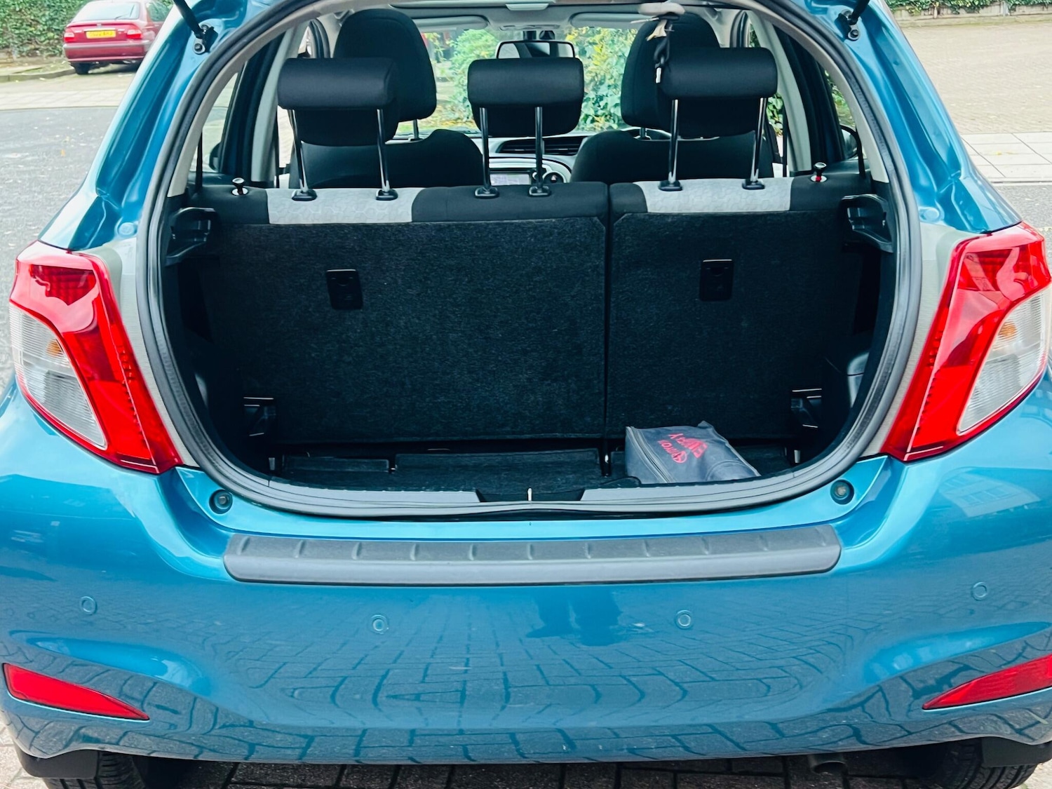 Used Toyota Yaris 2011 for sale - 76486826: Photo 34