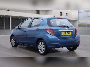 Used Toyota Yaris 2011 for sale - 76486826: Photo