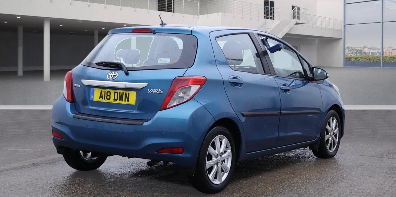Used Toyota Yaris 2011 for sale - 76486826: Photo 4