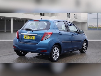 Used Toyota Yaris 2011 for sale - 76486826: Photo