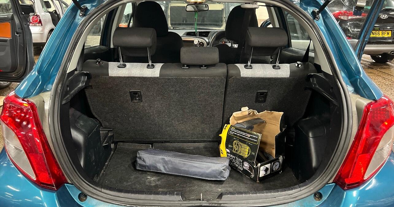 Used Toyota Yaris 2011 for sale - 76486826: Photo 7