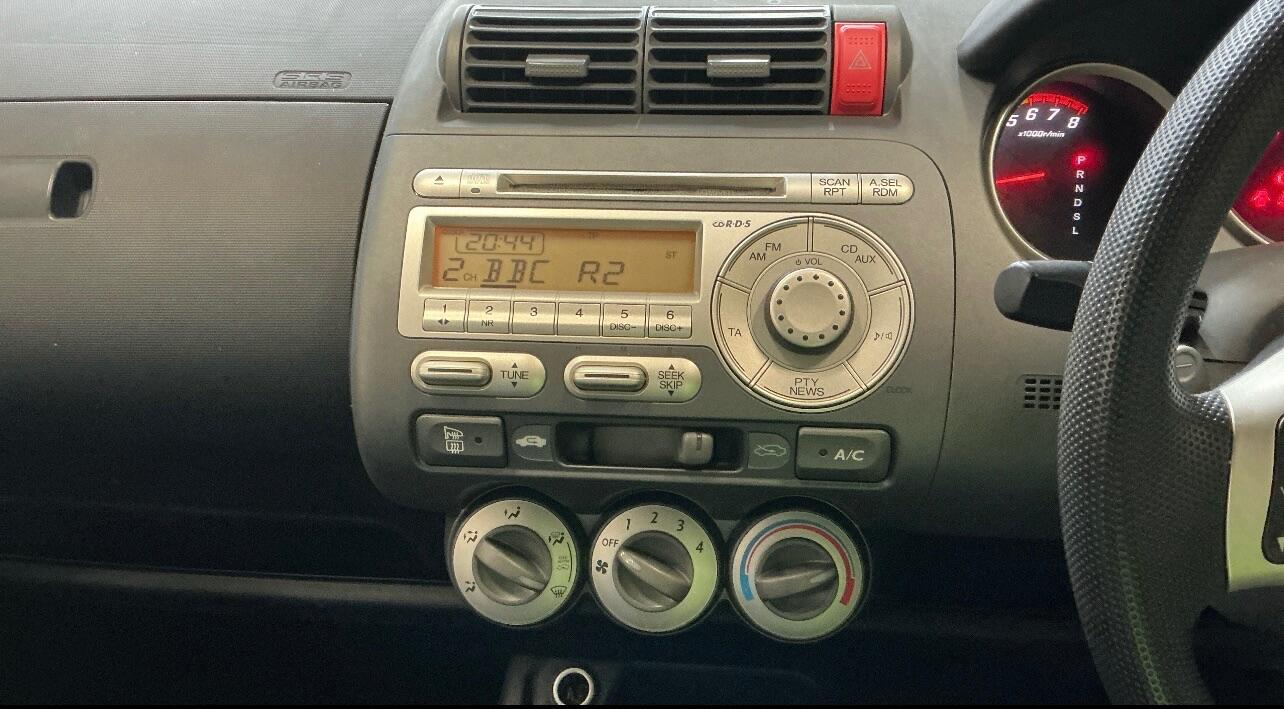 Used Honda Jazz 2005 for sale - 76592826: Photo 11